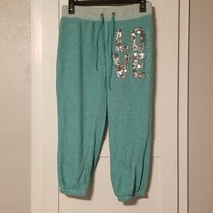 3 / $20 ⭐ Capri Joggers